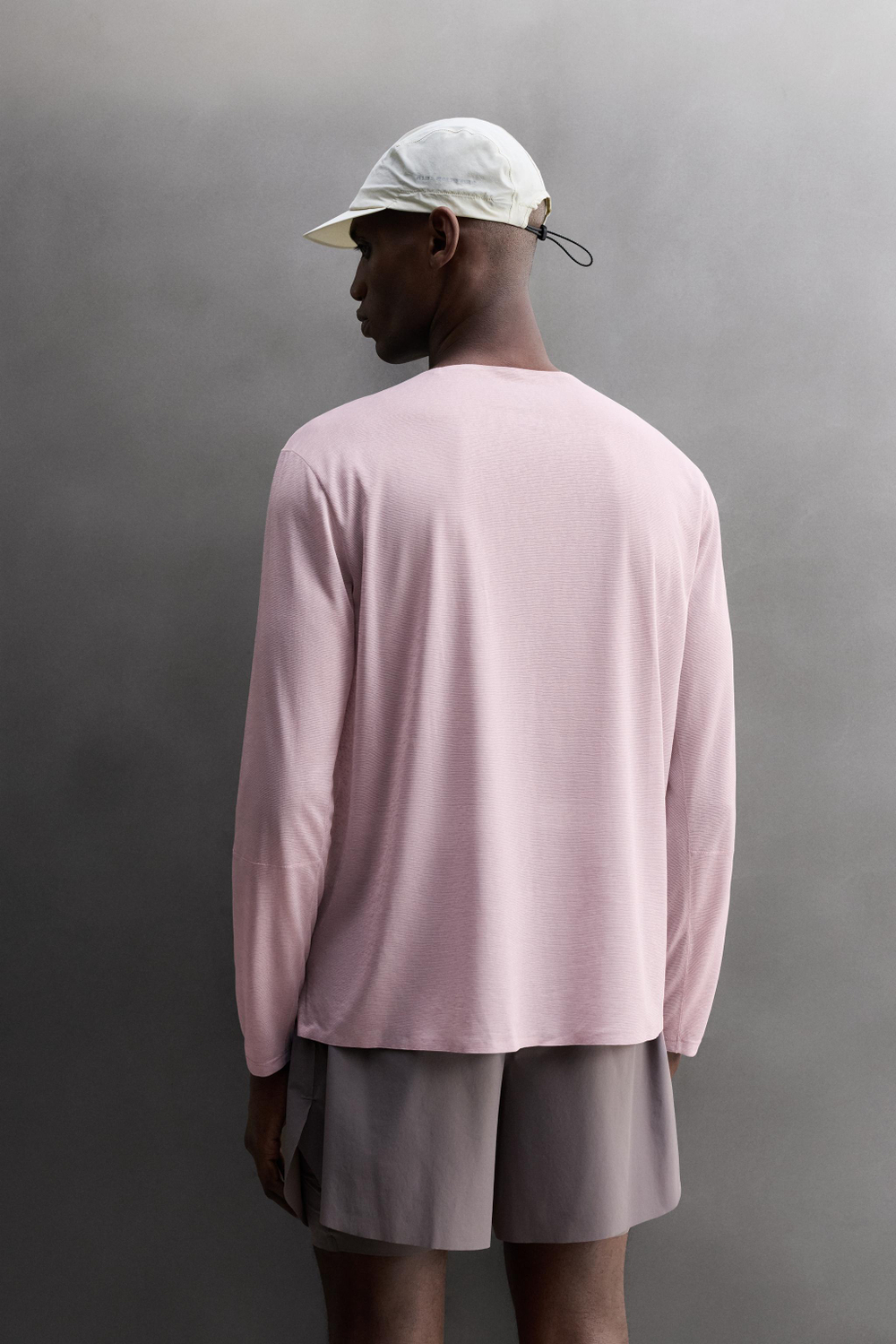 ЛЕГКАЯ ФУТБОЛКА ДЛЯ БЕГА ИЗ РЕЛЬЕФНОЙ ТКАНИ — ZARA · 4387/300