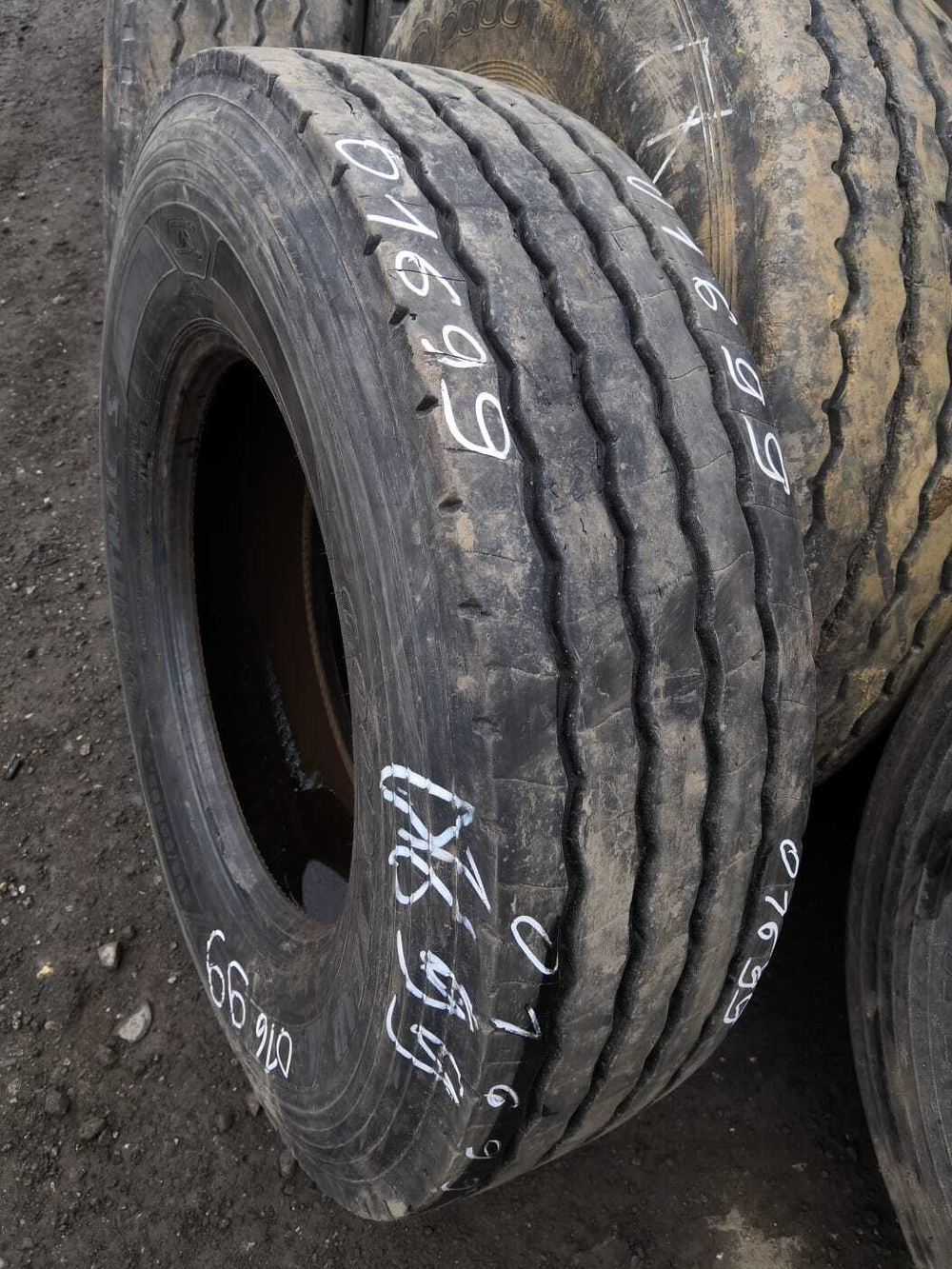 295/80R22.5 Goodyear OmniTrac S шина б/у