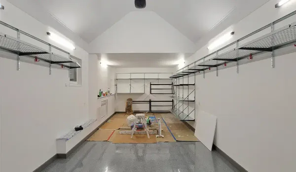 Система хранения для узкого гаража в Минске — реализованный проект GarageStorage Система хранения для узкого гаража в Минске — реализованный проект GarageStorage