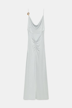 ZARA ДЛИННОЕ ПЛАЕТЬЕ С МЕТАЛЛИЧЕСКОЙ ДЕТАЛЬЮ, СВЕТЛО-СЕРЫЙ