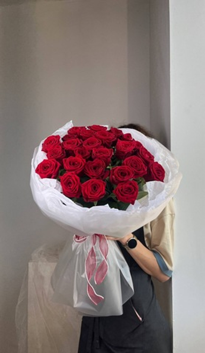 Букет из красных роз