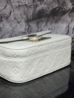 Сумка через плечо Louis Vuitton S-Lock