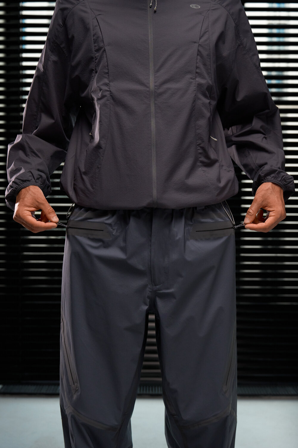 Брюки Blue Monte Geometric-Cut Laminated Trousers "Navy Blue"