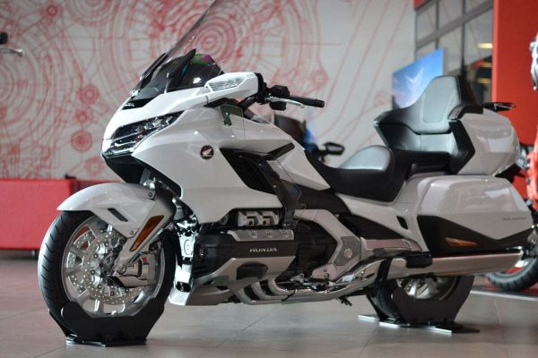 Снижена цена на GL 1800 Gold Wing Снижена цена на GL 1800 Gold Wing