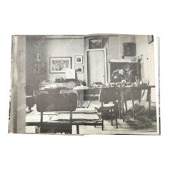 [Автографы художников] Кукрыниксы. Политическая сатира. 1929-1946 : альбом, 1973.