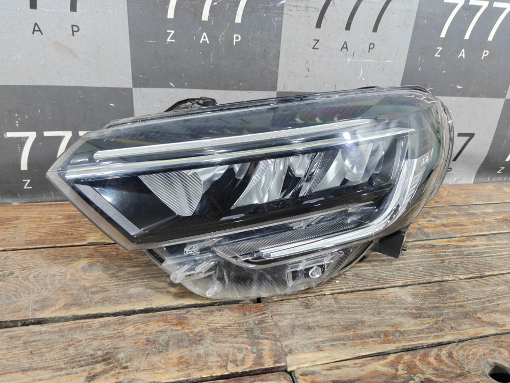 Фара левая LED LADA Vesta NG 22-нв Б/У Оригинал 8450040001