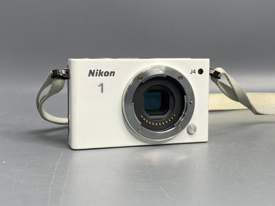 Nikon 1 J4