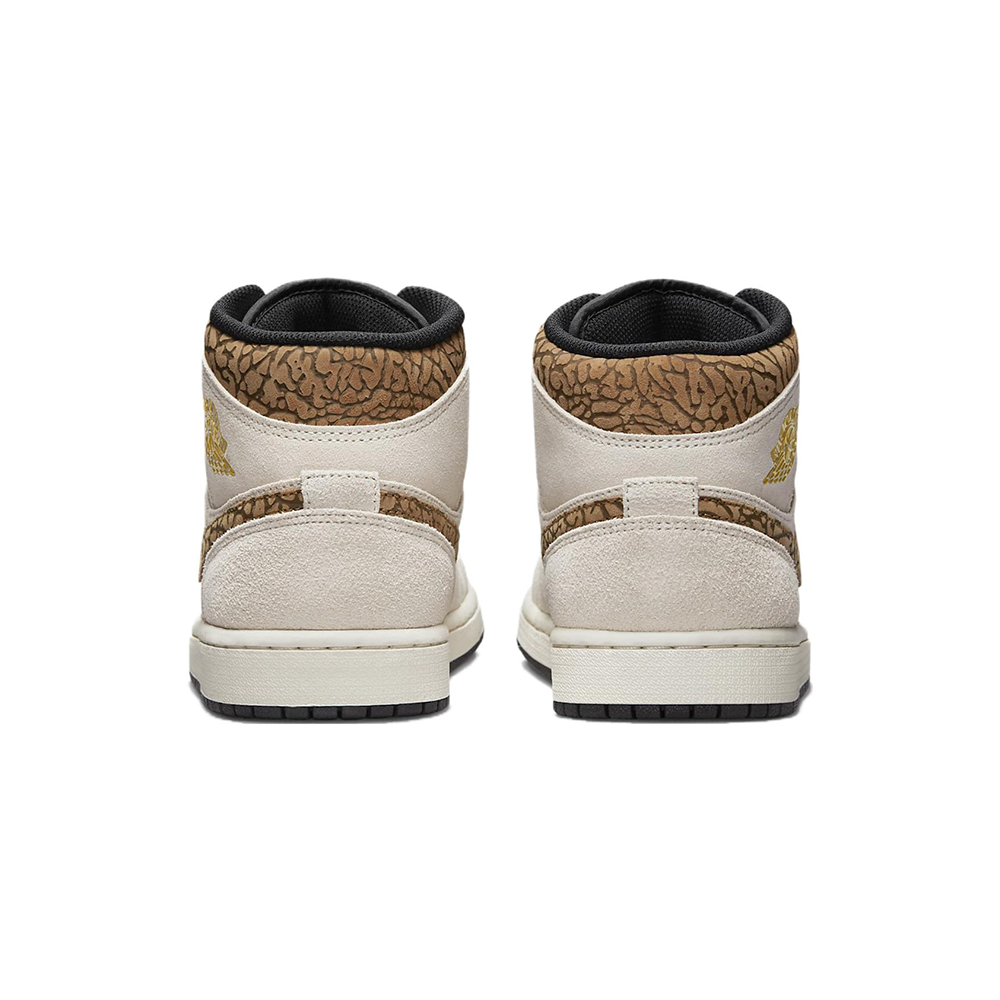 alt="Замшевая пятка и кожаный верх Air Jordan 1 Mid Brown Elephant"