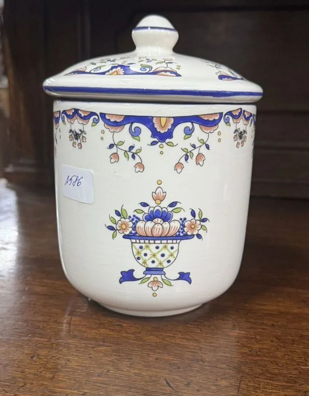 Банка с крышкой. Фруктовница. Кашпо
