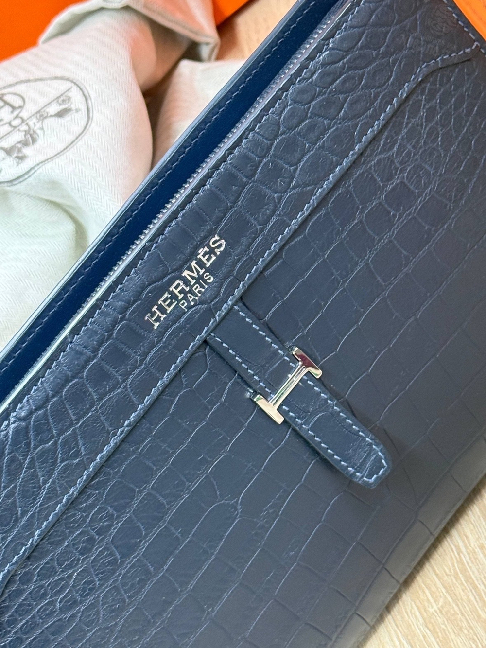 Клатч Hermes из кожи крокодила