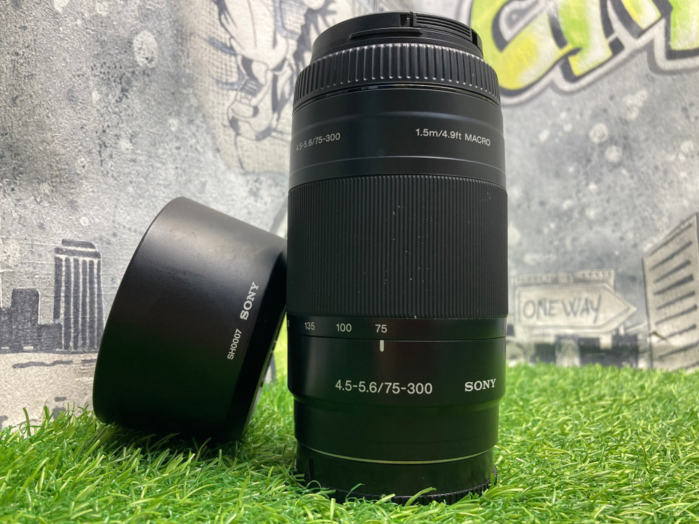 Sony 75-300mm 4.5-5.6 (SAL-75300)