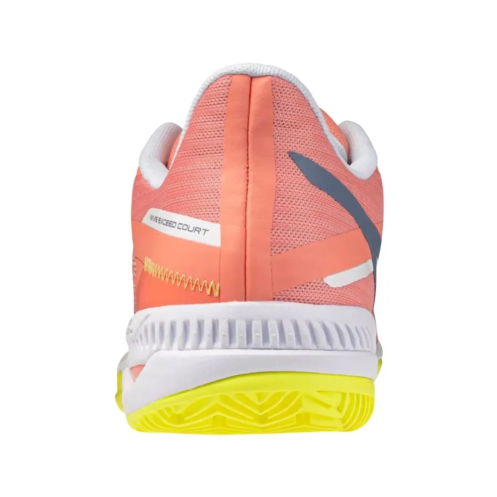 Женские кроссовки для padel Mizuno Wave Exceed Court Padel - desert flower/wild wind/yellow jasper