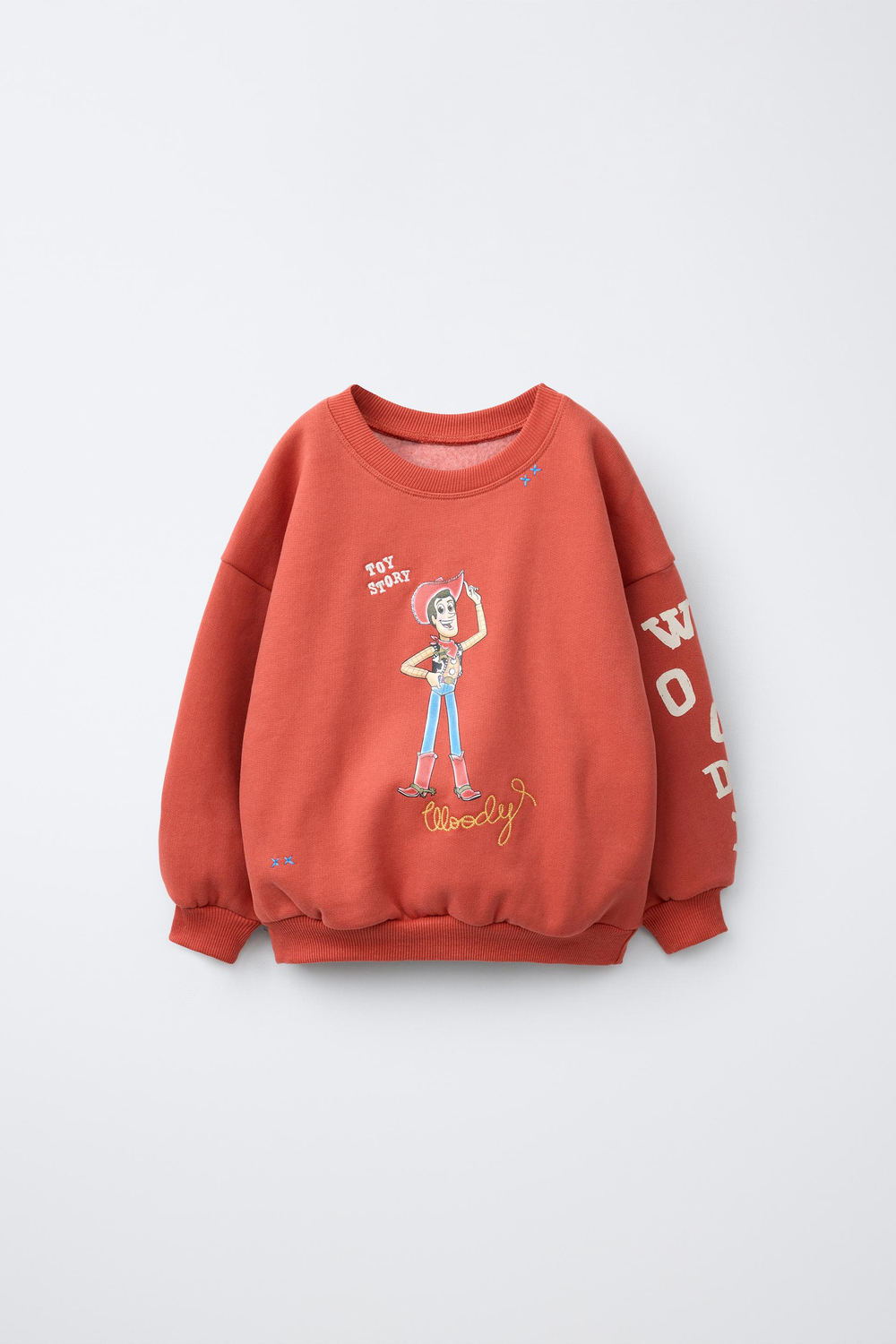 ZARA ТОЛСТОВКА С ПРИНТОМ И ВЫШИВКОЙ TOY STORY © DISNEY PIXAR, МЯГКИЙ КРАСНЫЙ