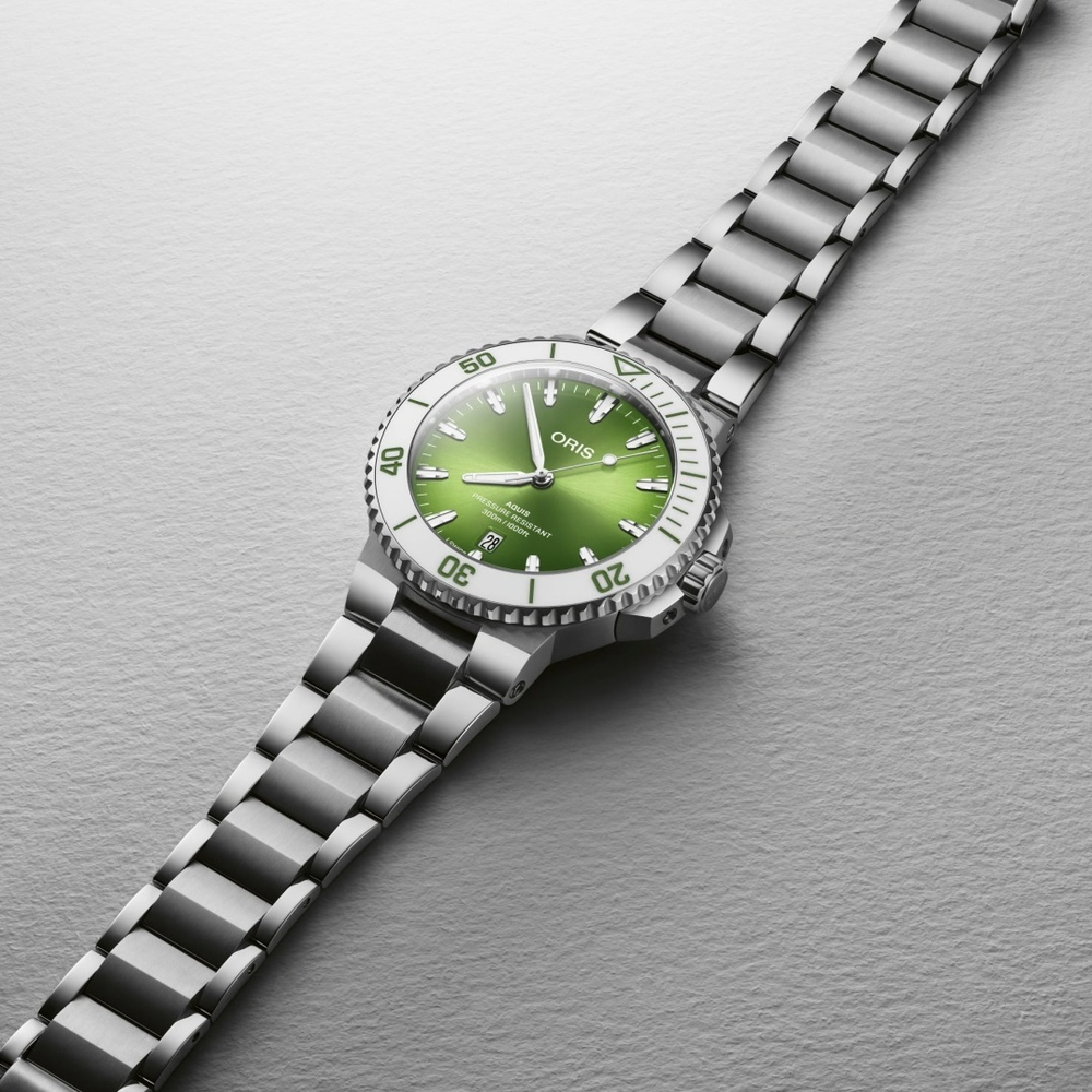 Oris Aquis Date Taste Of Summer 01 733 7787 4137-07 8 22 04PEB