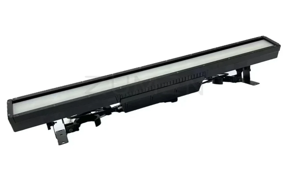 BS450-IP — уличный Strobe Bar 672×0,5 Вт RGB + 192×1 Вт White IP65