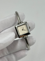 Часы Gucci 1900L