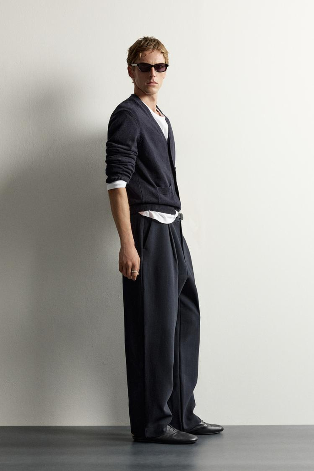 ZARA БРЮКИ RELAXED FIT СО СКЛАДКАМИ, ПОЛОСКИ