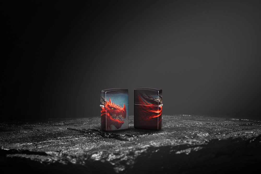 Зажигалка Zippo Dragon Design с покрытием 540 Matte, латунь/сталь, черная, 38x13x57 мм