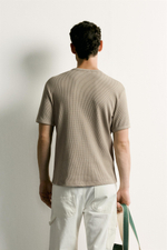 ФУТБОЛКА ИЗ РИФЛЕНОГО ТРИКОТАЖА — ZARA
