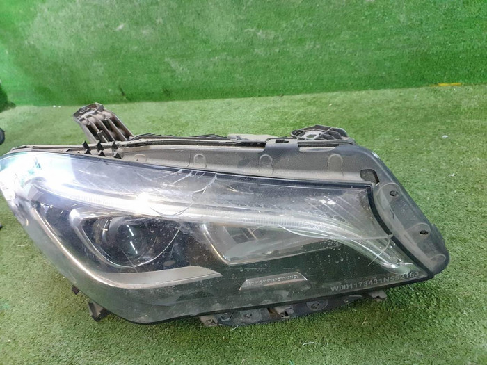 Фара правая Mercedes CLA C117 (2016-2019) LED