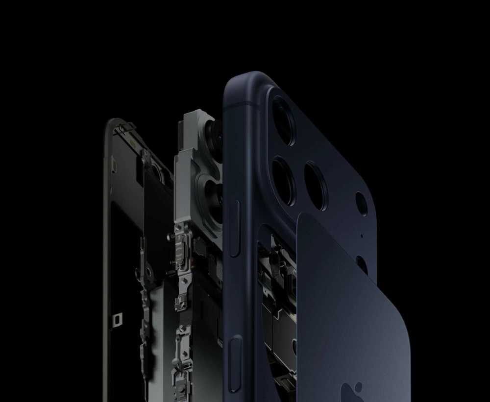 Смартфон Apple iPhone 17 Pro Max 512 ГБ, 2 eSIM, 5G, Silver (серебристый)