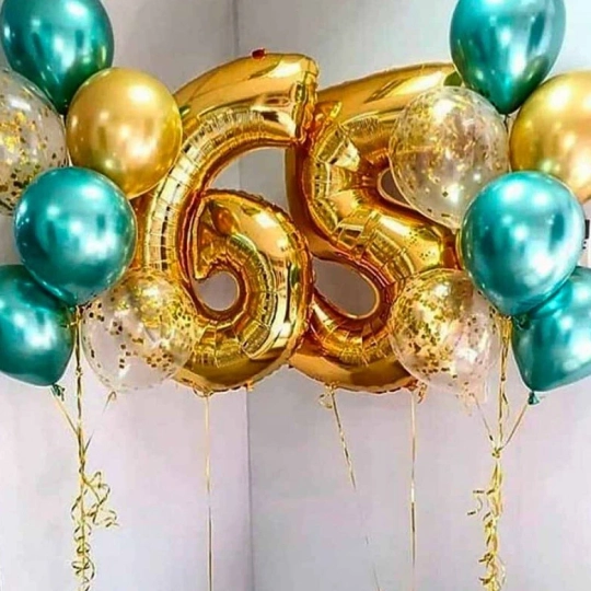 Мужская композиция из шаров на 65 лет