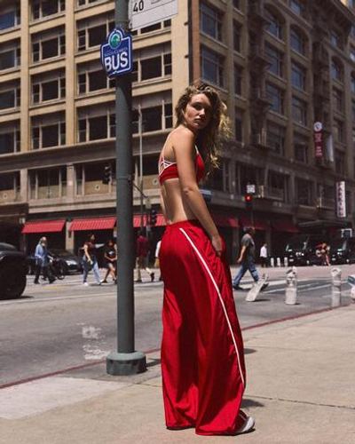 Женские высокотехнологичные брюки с лампасами - BERSHKA