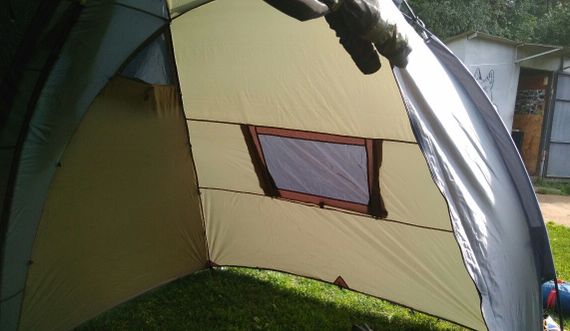 Палатка Canadian Camper SANA 4 PLUS, цвет forest, окно изнутри.