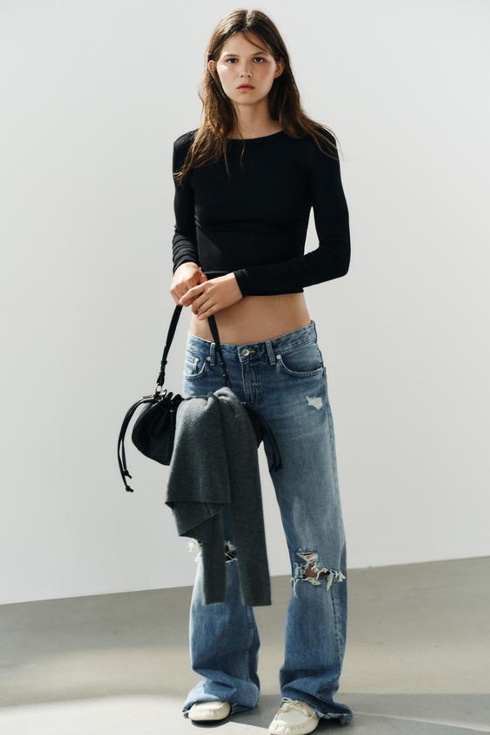 ZARA ХЛОПКОВАЯ ФУТБОЛКА С ДЛИННЫМИ РУКАВАМИ, ЧЕРНЫЙ