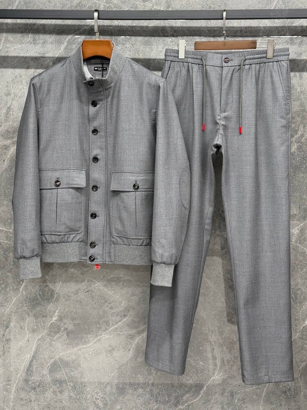 Костюм Kiton