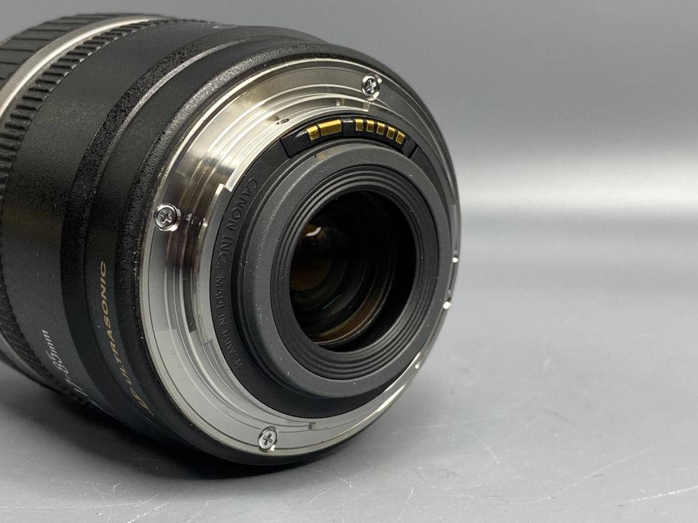 Canon EF-S 17-85mm 4-5.6 IS USM