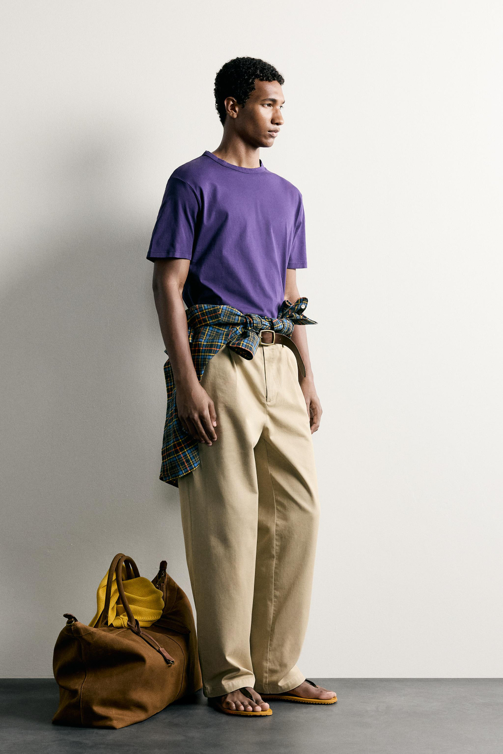 ФУТБОЛКА КЛАССИЧЕСКОГО КРОЯ С ЭФФЕКТОМ ПОТЕРТОСТИ — ZARA