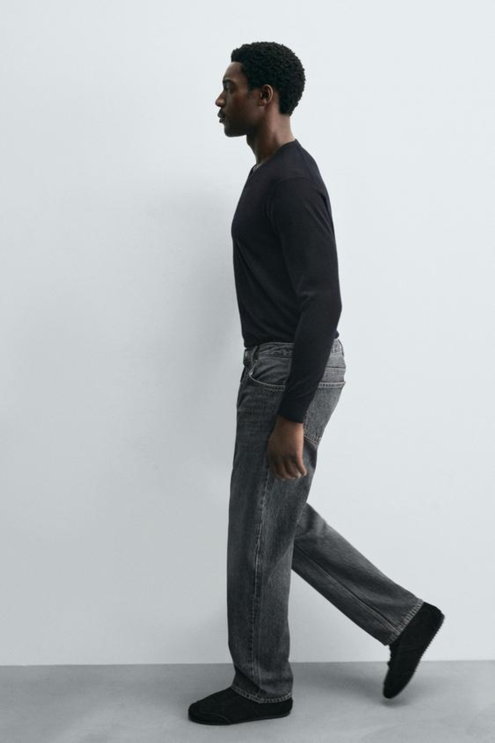 ZARA ДЖИНСЫ STRAIGHT FIT, СЕРЫЙ