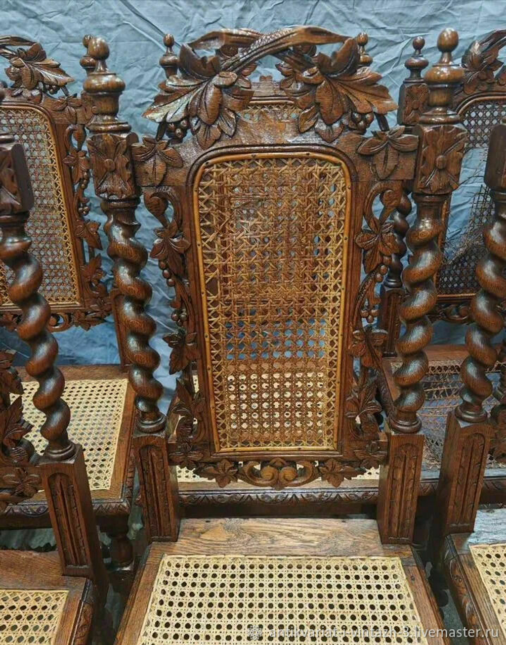 Старинные стулья ренессанс с ротангом 6 шт