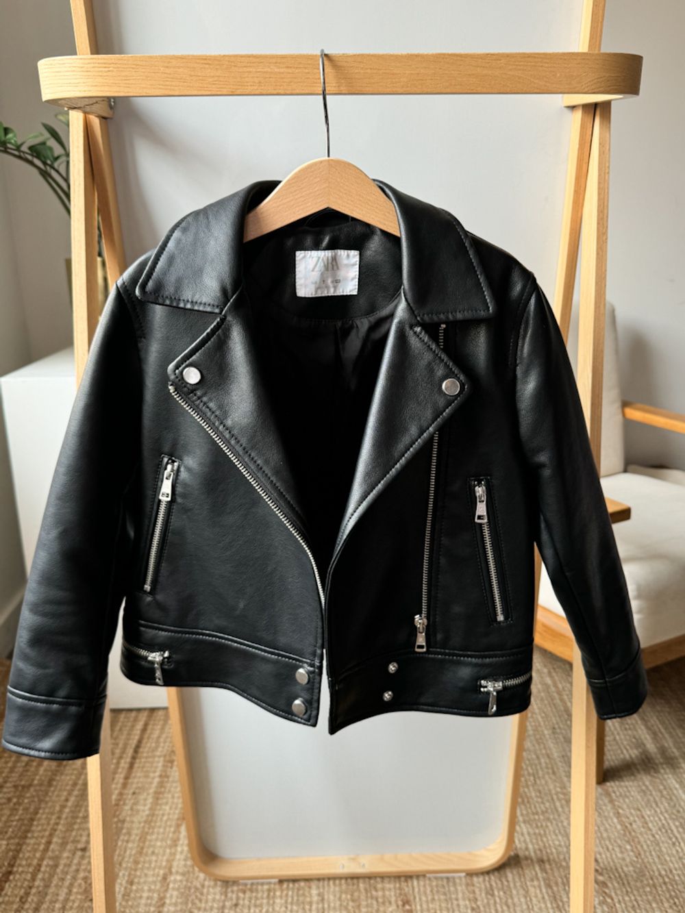 Куртка косуха из искусственной кожи Zara, 122