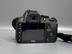 Nikon D3100 kit 18-55 mm 3.700 кадров