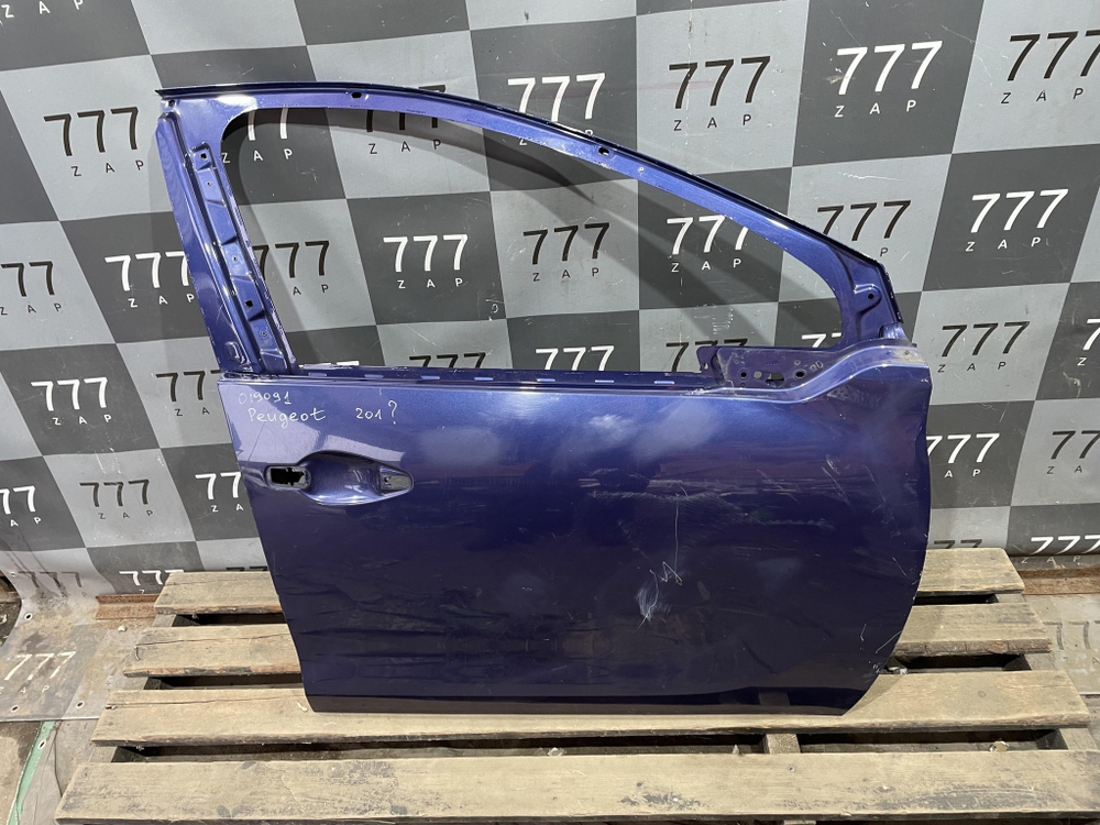 Дверь передняя правая Peugeot 208 1 12-19 Б/У Оригинал 9671889680