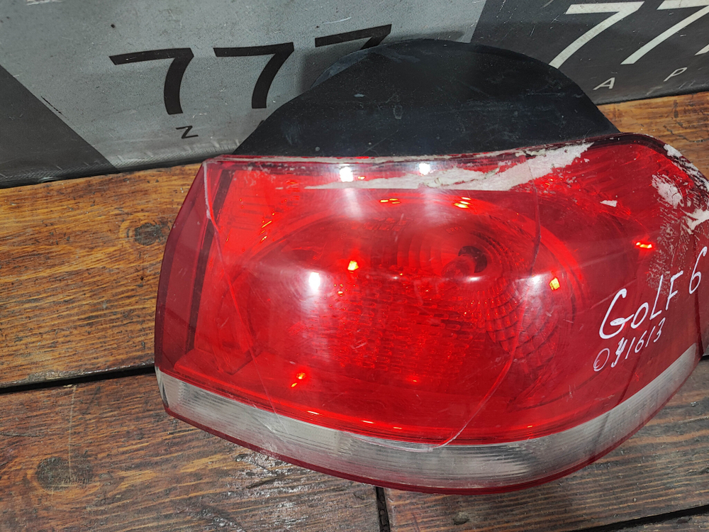 Фонарь задний правый Volkswagen Golf 6 08-12 Б/У Оригинал 5K0945096E