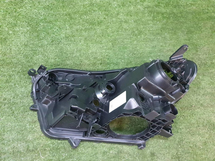Корпус фары правый Toyota RAV4 4 CA40 (2015-2019) LED