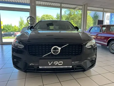 Volvo V90 в топовой комплектации Ultimate Dark