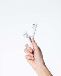 COSMETICS 27 (C 27) Омолаживающий крем для глаз от темных кругов с противоотечным действием Eyes 27 15 мл