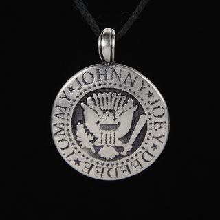 Кулон Ramones