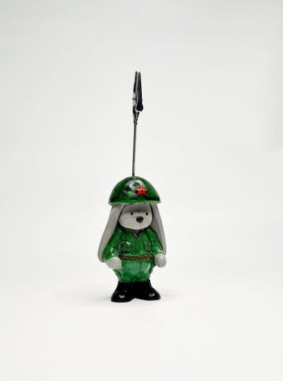 Держатель военный заяц "Наш защитник герой"