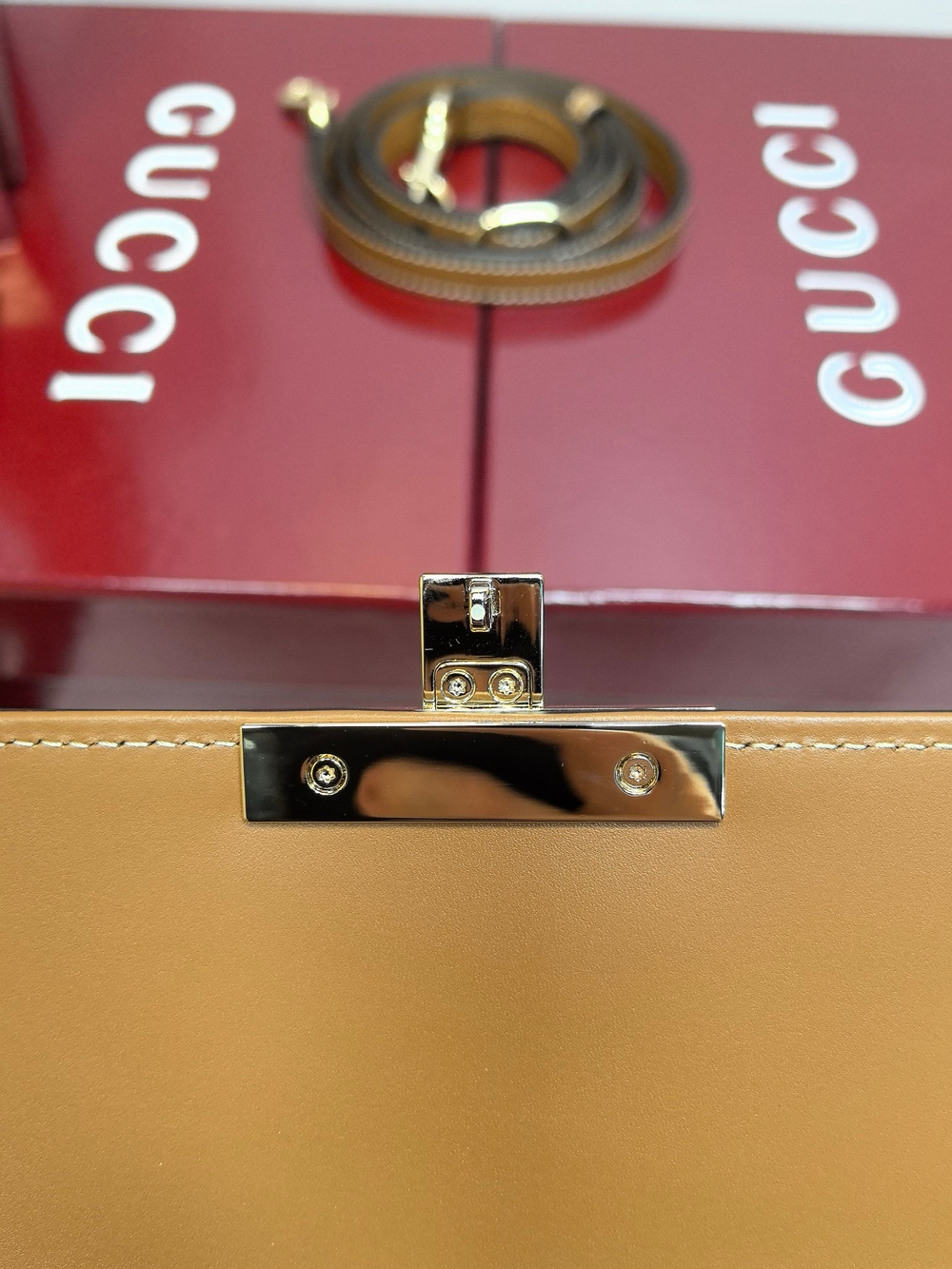 Padlock top handle bag