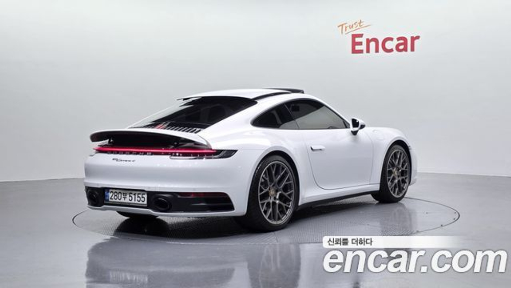 Porsche 911 Carrera 4 — 2020