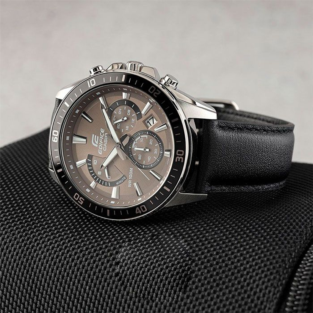 Мужские наручные часы Casio EFR-552L-5A