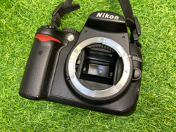 Nikon D5000 Kit 18-55mm 10.000 кадров