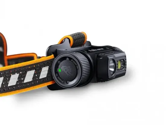 Фонарь Fenix Мод. HM70R (1600лм-186м)(светодиод: Luminus SST40 белый + Cree XP-G2 HE нейтрально белый + 2шт.Everlight 2835 красный)(206г)