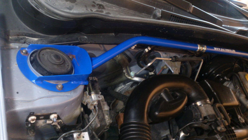Распорка передних стоек (регулируемая) Subaru Forester 3 (SH) и Subaru Impreza (GH)