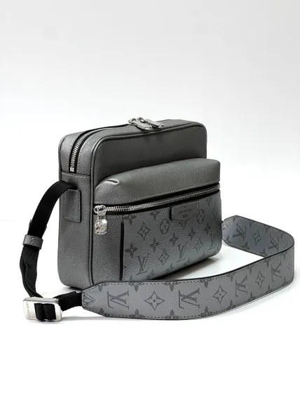 Сумка-мессенджер Louis Vuitton Outdoor серебряный